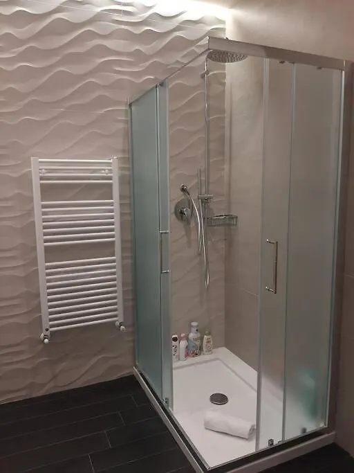 펜션 Belfrontizio Apartment 아치레알레